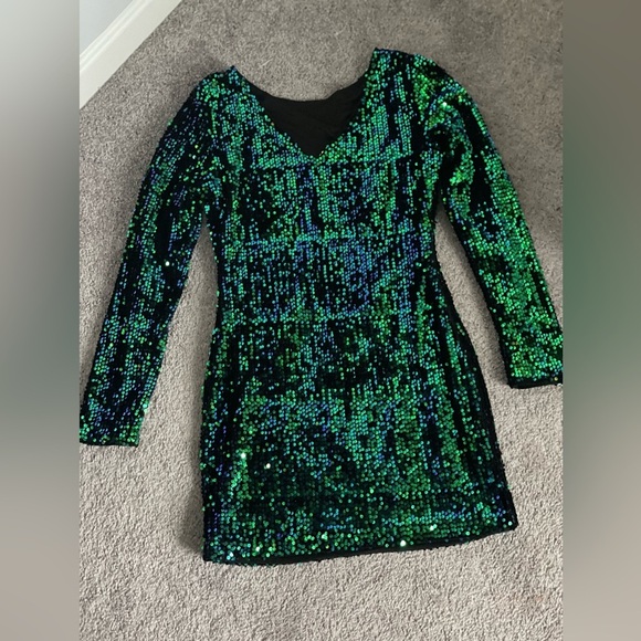 NWOT Green Sequin Long Sleeve Bodycon Dress - Picture 5 of 5